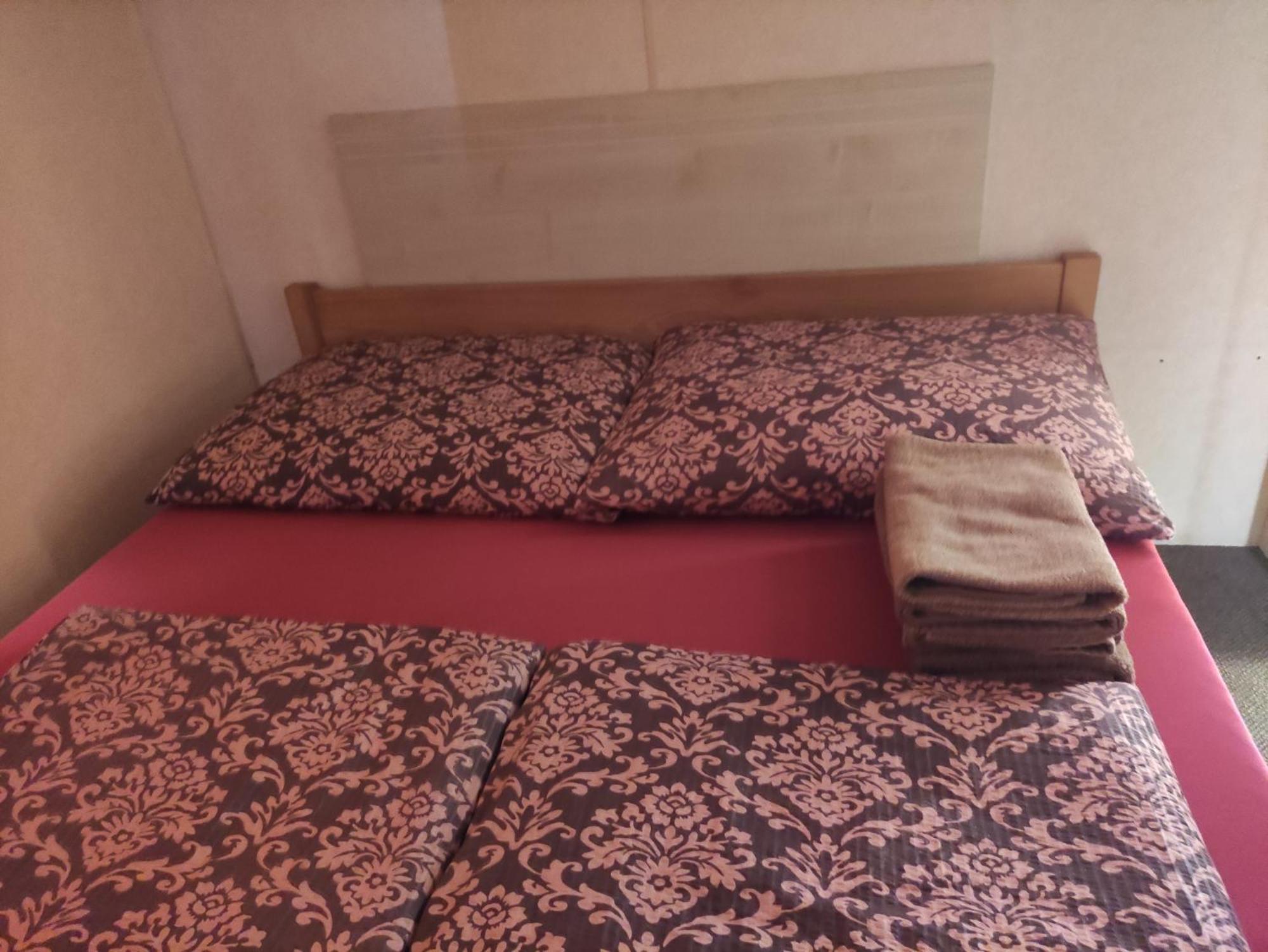 Mobilni Dum Villa Dolni Dvoriste Luaran gambar